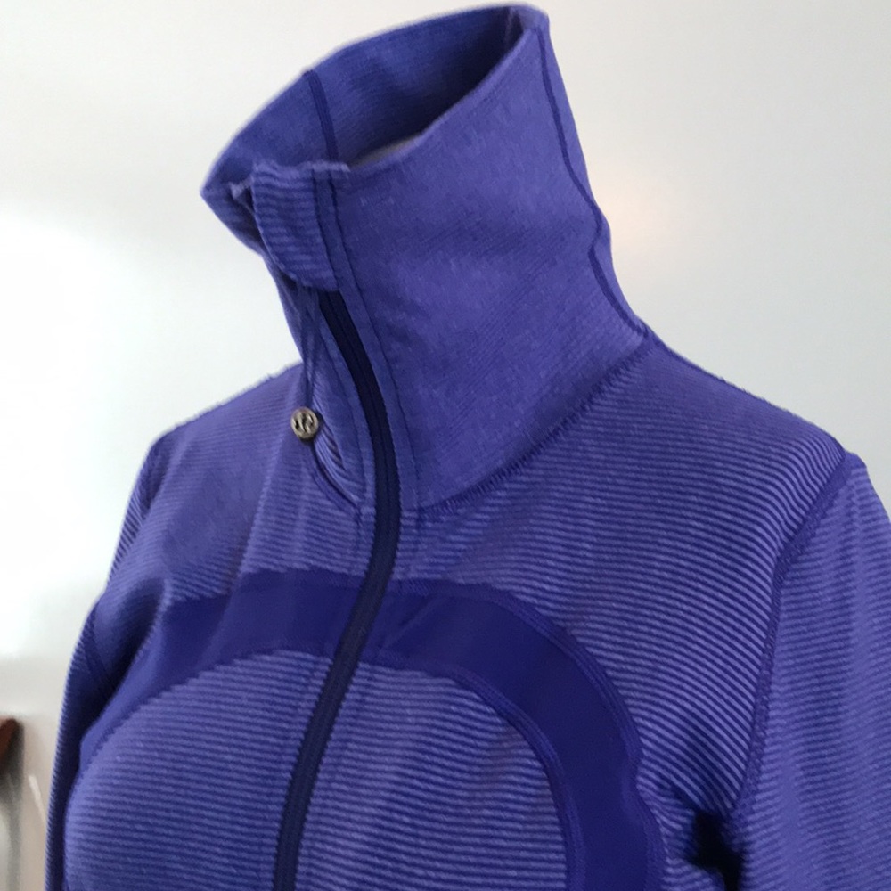 $138 Lululemon In Stride Zip Up jacket Size 6 Rare Color purple blue striped - Picture 4 of 13